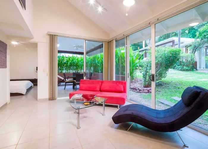Hotel The Breeze & Tamarindo