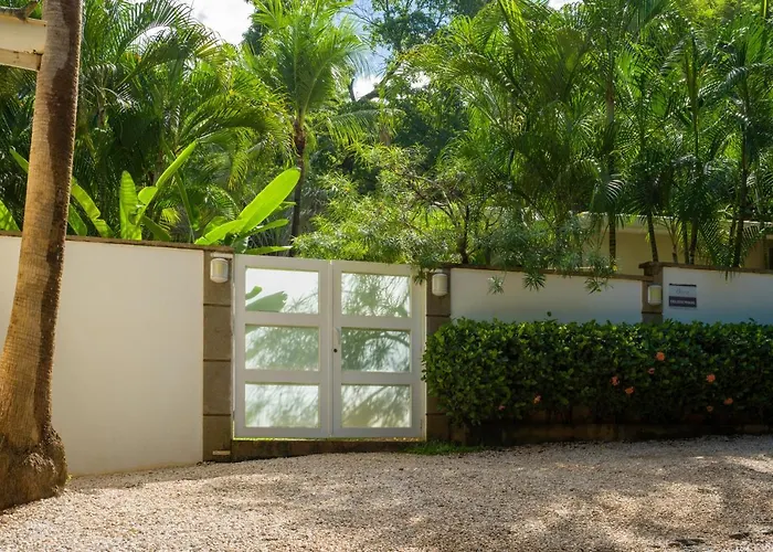 Hotel The Breeze & Tamarindo