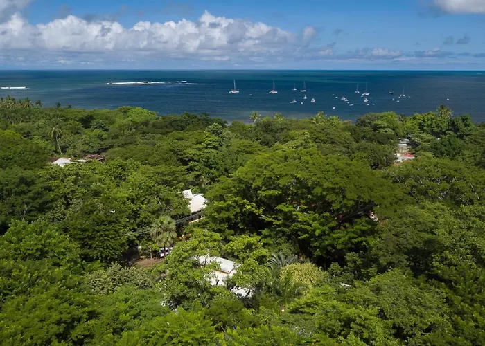 Hotel The Breeze & Tamarindo