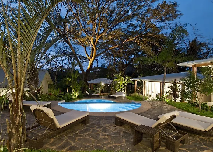 Hotel The Breeze &